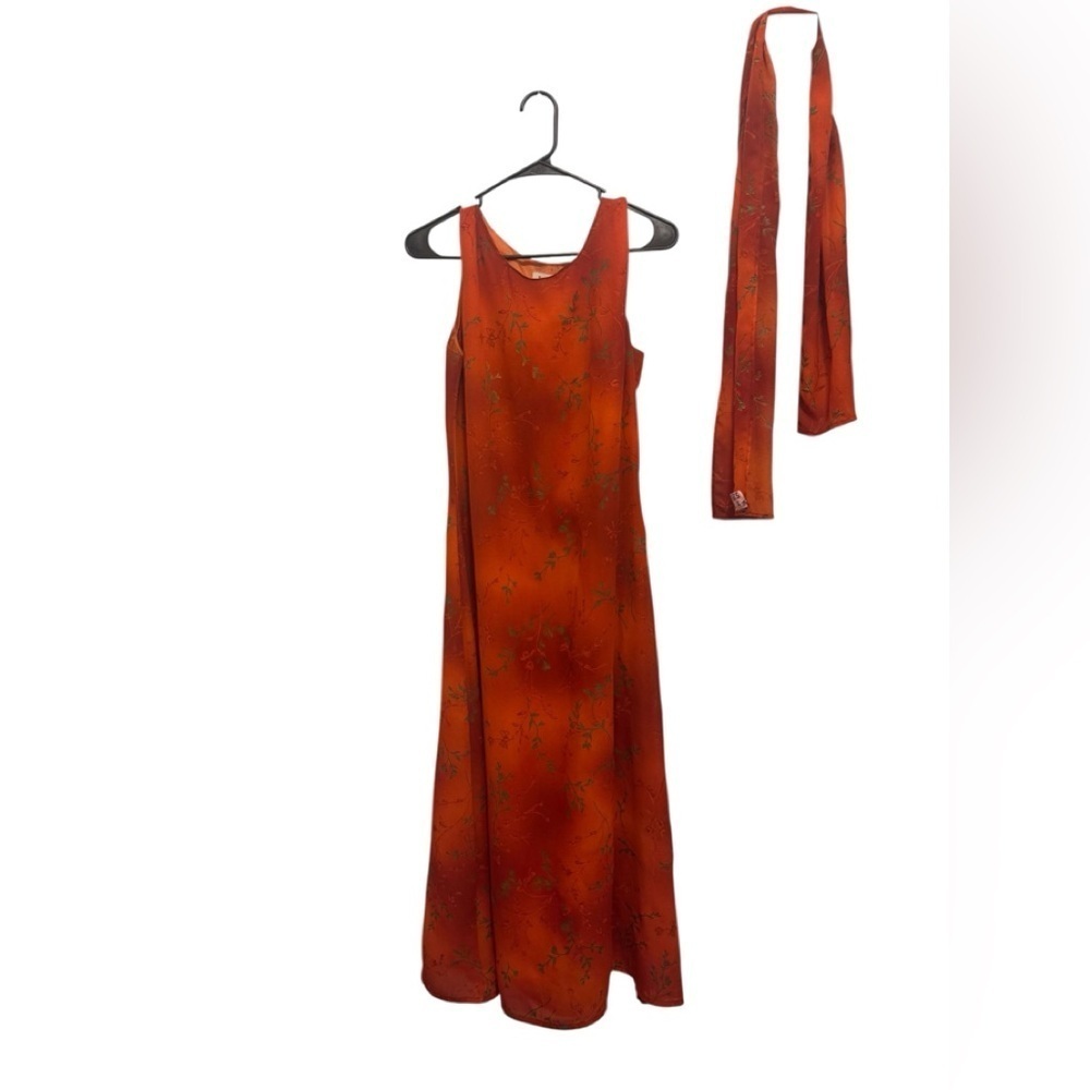IMAGIO Elegant Orange Sleeveless Dress with scarf